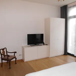 Midi 3*, Bruxelles Belgique